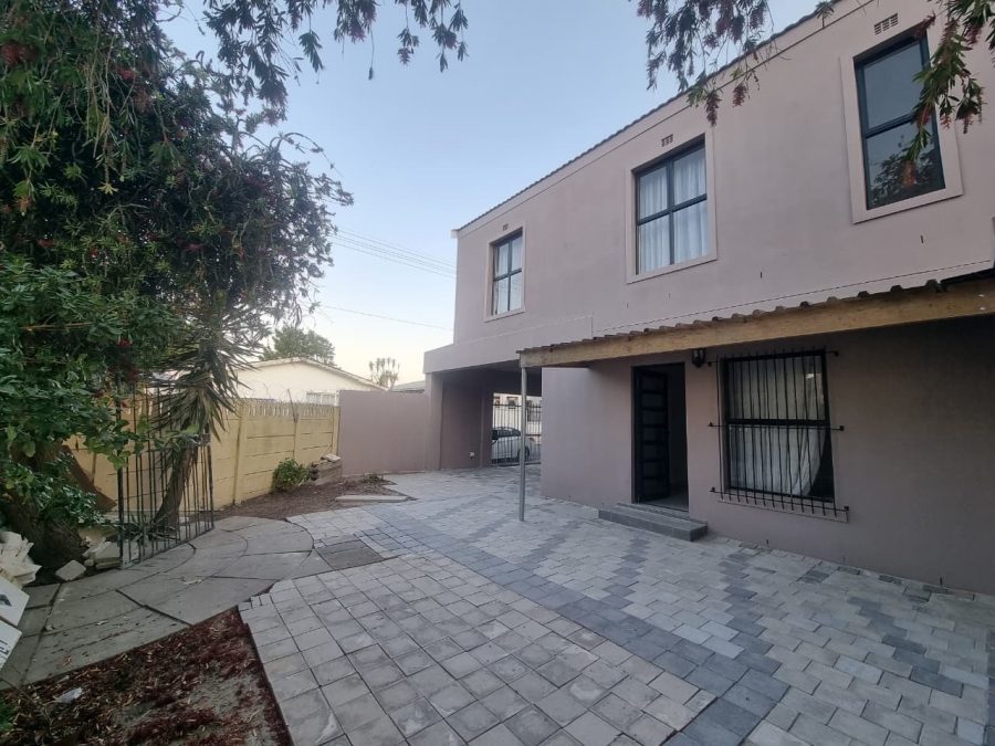 2 Bedroom Property for Sale in Rondebosch East Western Cape